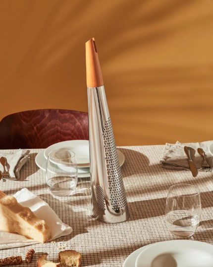 Alessi grattuggia gigante todo