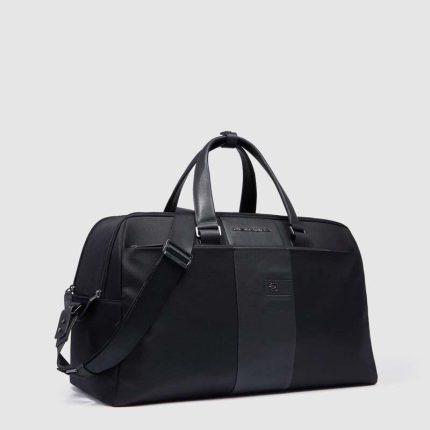 Piquadro Borsone da viaggio piccolo nero in tessuto riciclato Brief