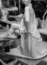 Lladro nudo con scialle