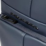 Piquadro Borsello uomo blu in tessuto gommato resistente all'acqua porta iPad