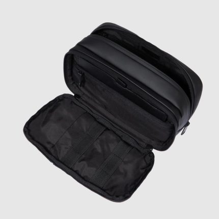 Piquadro Beauty case nero in tessuto gommato resistente allcqua Corner 2.0