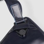 Piquadro Marsupio blu in pelle con attacchi tracolla riposizionabili Blue Square