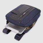 Piquadro Borsello uomo blu in tessuto riciclato e pelle porta iPadni Brief