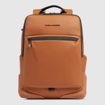 Piquadro Zaino arancio in tessuto gommato resistente all'acqua porta pc 15,6" Corner 2.0