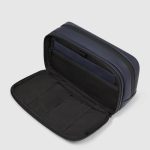 Piquadro Beauty case blu in tessuto gommato resistente allcqua Corner 2.0