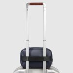 Piquadro Beauty case blu in tessuto gommato resistente allcqua Corner 2.0