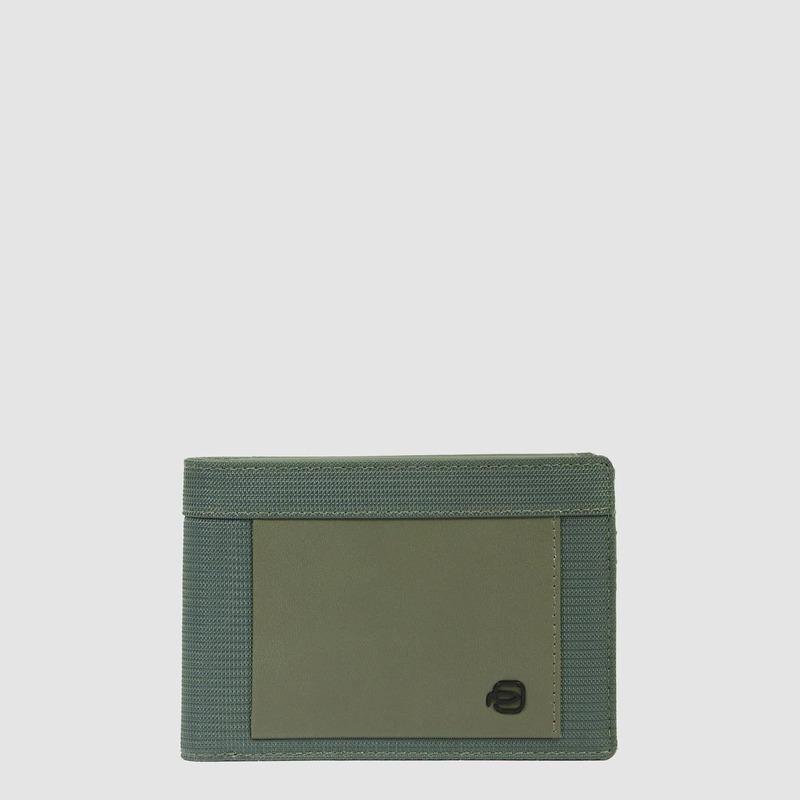 Piquadro Portafogli uomo verde in tessuto e pelle con porta documenti Orion Piquadro Portafogli uomo verde in tessuto e pelle con porta documenti Orion